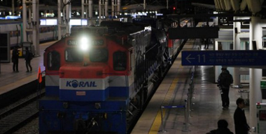 Un tren sud-coreean în Nord, înaintea unei posibile apropieri feroviare