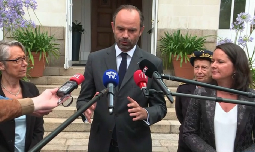 Macron îi cere prim-ministrului Edouard Philippe să se întâlnească cu protestatarii 