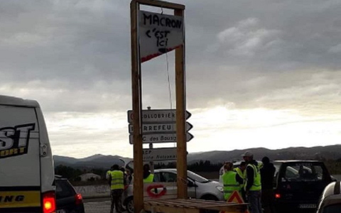 Penurii de carburant în Bretagne, blocaje de kilometri la frontiera cu Spania, licee denunţă reforme în educaţie în cadrul acţiunilor vestelor galbene