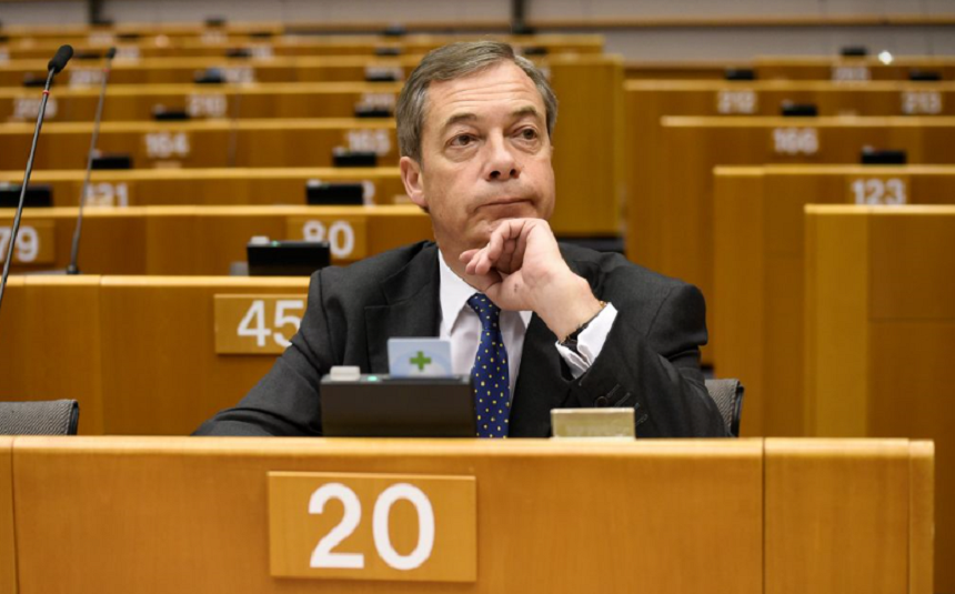 Nigel Farage părăseşte Ukip, acuzând formaţiunea eurofobă şi antimigraţie că nu poate conduce Marea Britanie către ieşirea din UE