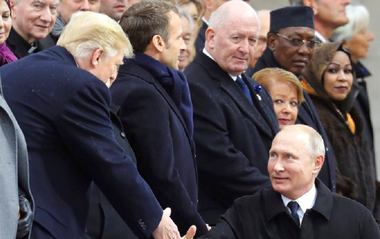 Vladimir Putin ameninţă cu dezvoltarea unor noi rachete cu rază intermediară de acţiune, dacă SUA ies din Tratatul nuclear INF