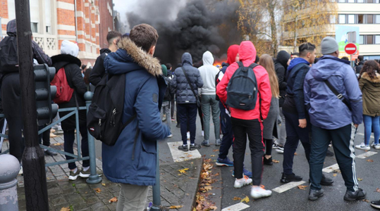 Numeroase manifestaţii, puţine incidente în cadrul mobilizării liceenilor francezi