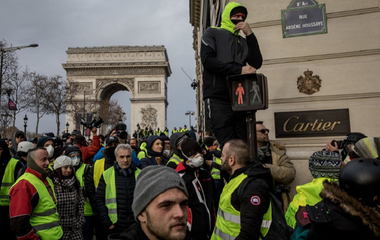 Început de ”act V” liniştit al mişcării ”vestelor galbene”, o mobilizare cu valoare de test pentru puterea franceză