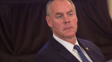 Trump anunţă plecarea secretarului Afacerilor Interne Ryan Zinke