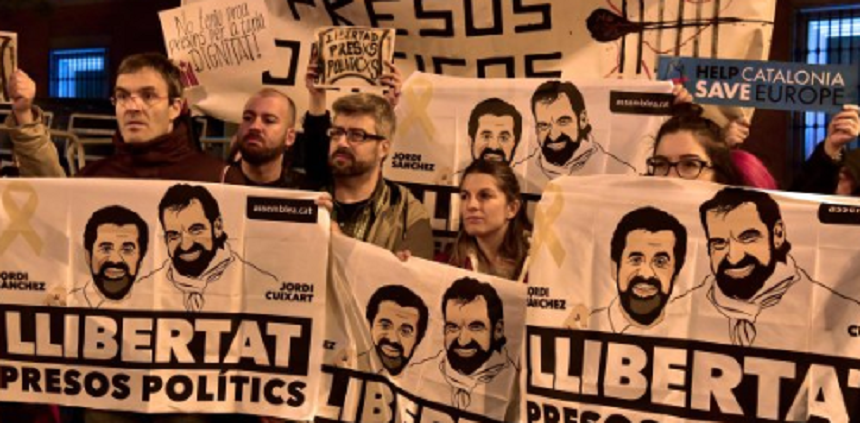 Patru separatişti catalani încarceraţi, Jordi Sanchez, Jordi Turull, Josep Rull şi Joaquim Forn, îşi încetează greva foamei