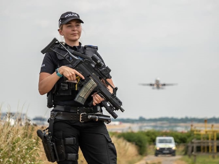 Anglia: Două persoane au fost arestate după ce activitatea pe aeroportul Gatwick a fost perturbată în ultimele zile din cauza unor drone