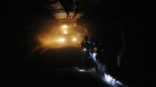 Incendiu la o mină din Solikamsk, în Rusia. Nouă persoane au rămas blocate în subteran şi este posibil să fi murit