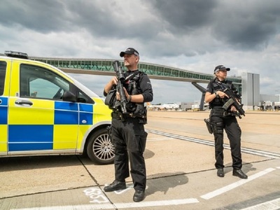 Cele două persoane arestate în cazul dronelor la aeroportul Gatwick au fost eliberate fără să fie puse sub acuzare