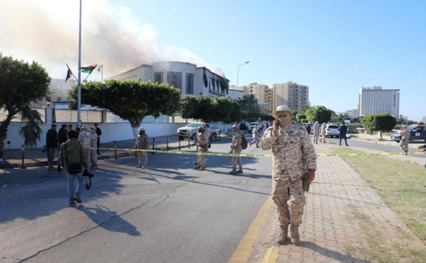 Statul Islamic revendică atacul de la Ministerul libian de Externe, soldat cu doi morţi