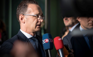 Germania se opune ferm reînarmării Europei cu rachete nucleare cu rază medie de acţiune