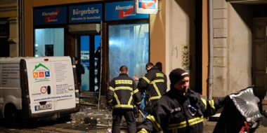 Autorităţile regionale condamnă explozia de la sediul AfD, soldată cu pagube, în care nu a fost rănită vreo persoană