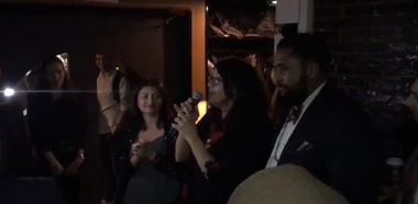 Noul val democrat american îşi foloseşte deja libertatea cuvântului; ”Îl vom destui pe acest ticălos!”, promite proaspăta reprezentantă americano-palestiniană Rashida Tlaib; ”Numai radicalii au schimbat, în istorie, această ţară”, afirmă Alexandria Ocasio-Cortez