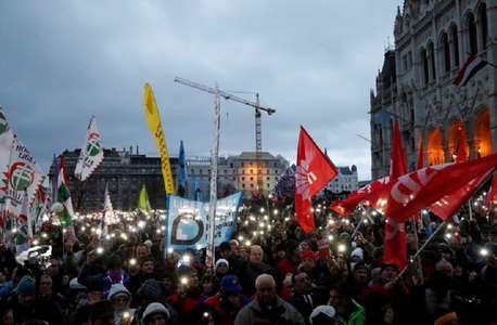 Noi proteste la Budapesta faţă de reforma muncii - VIDEO