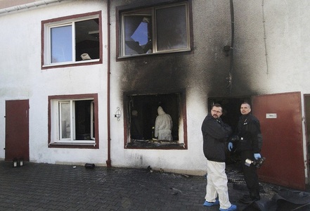 Polonia a închis 13 escape room-uri, după ce cinci adolescente au murit într-un incendiu într-un astfel de loc de distracţie
