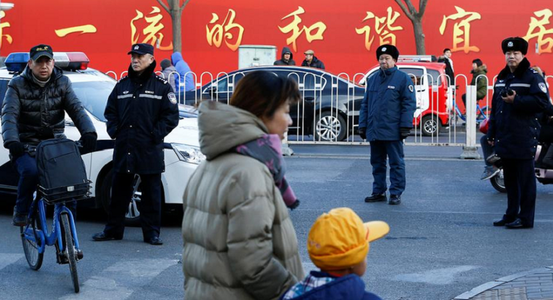 Douăzeci de copii răniţi într-o şcoală primară, la Beijing, de către un agresor înarmat cu un ciocan