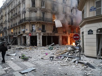 Explozia de la Paris: Patru persoane au murit, alte 30 sunt rănite