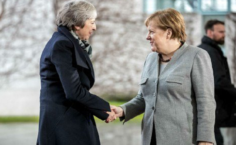 Merkel regretă respingerea acordului Brexitului, dar apreciază că ”mai este timp de negociat” un acord, în funcţie de eventuale propuneri ale premierului May