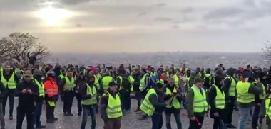 Ciocniri la Paris între Vestele Galbene şi poliţie

