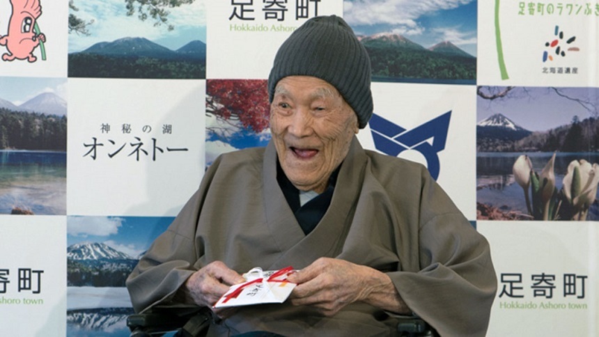 Cel mai bătrân bărbat din lume a murit în Japonia la vârsta de 113 ani

