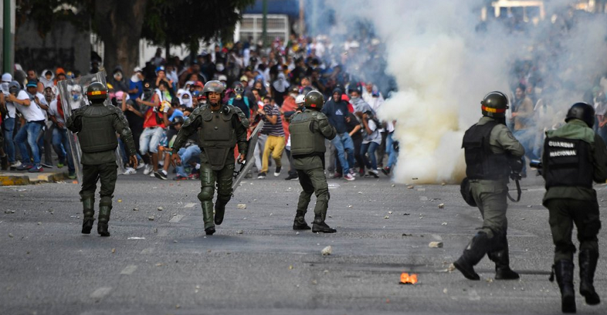 Tensiuni politice puternice în Venezuela între cele două tabere, după ce Guaido îi propune o ”amnistie” lui Maduro