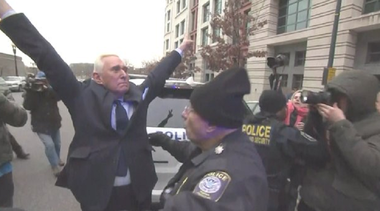 ”Vechiul prieten” şi fostul consilier al lui Trump Roger Stone pledează nevinovat şi se apără la Washington