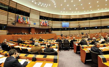 Comisia LIBE vrea în unanimitate ca britanicii să călătorească fără viză în UE după Brexit