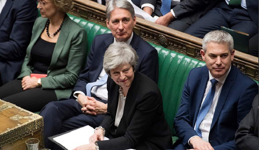 Theresa May obţine mandat de la Parlament să renegocieze acordul Brexitului, UE refuză, într-un dialog al surzilor cu un rezultat incert