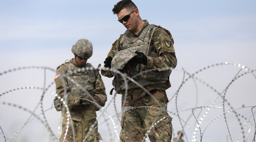 Pentagonul trimite 3.750 de militari suplimentari la frontiera cu Mexicul