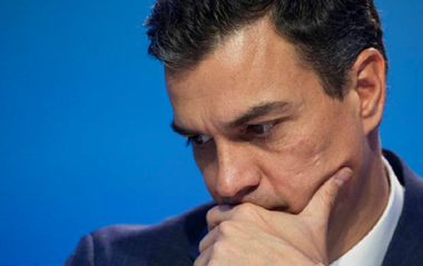 Opoziţia îi pregăteşte lui Sánchez „o moţiune de cenzură în stradă”. Liderii Casado, Rivera şi Abascal au convocat un protest pentru duminică
