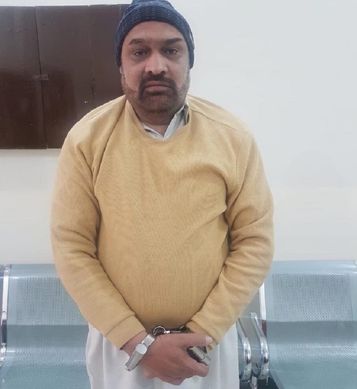Pakistan: Un jurnalist critic la adresa guvernului a fost bătut în faţa casei sale şi luat cu forţa