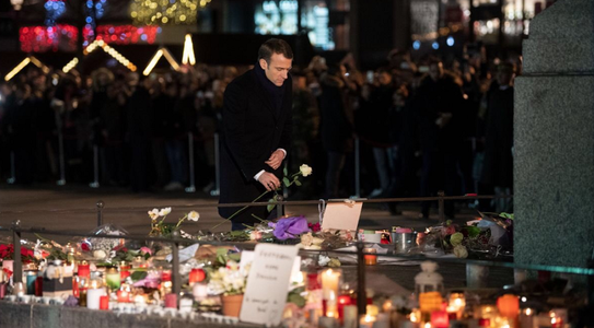 Macron instituie o zi de ”omagiere a victimelor terorismului” la 11 martie