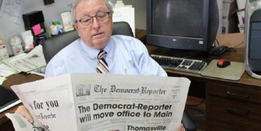 Şeful unui ziar din Alabama îndeamnă la o revenire a Ku Klux Klan