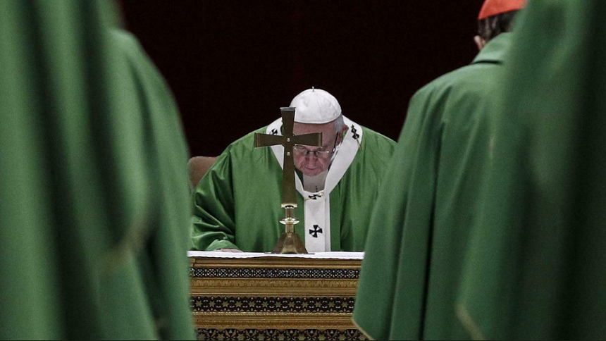 Papa compară abuzurile sexuale asupra unor minori cu ”sacrificii” păgâne, dar dezamăgeşte victimele