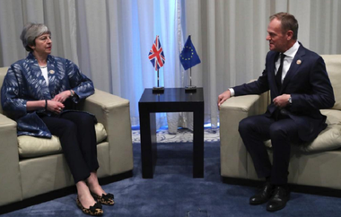O nouă dată a Brexitului ar fi o soluţie ”raţională” pentru Londra, însă May vrea în continuare să evite acest scenariu, afirmă Tusk la Sharm el-Sheikh