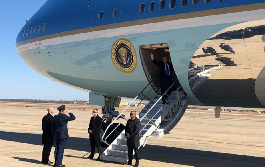 Trump, în drum către Vietnam, la al doilea summit cu Kim 