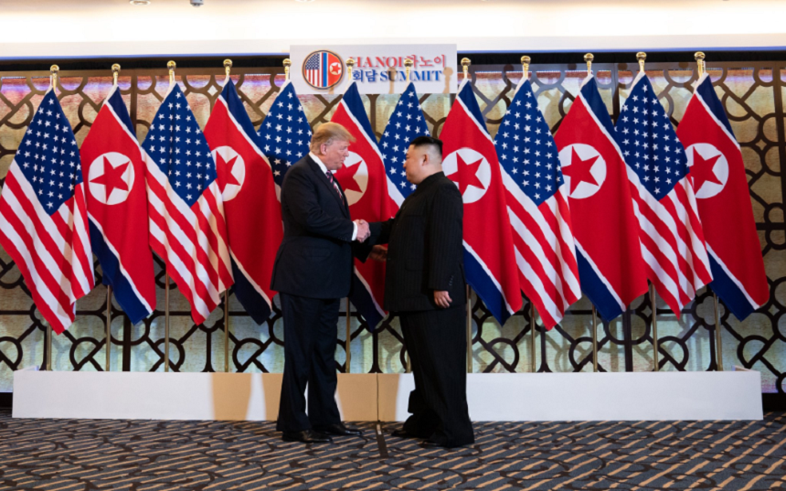 Summit-ul dintre Trump şi Kim se încheie mai devreme; prânzul dintre cei doi lideri a fost anulat, iar conferinţa de presă a preşedintelui american a fost mutată cu două ore mai devreme

