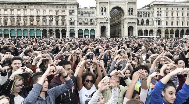 Sute de mii de oameni, la un marş anti-rasism organizat la Milano