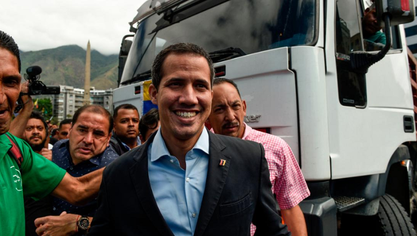 Juan Guaido a ajuns în Venezuela, fiind întâmpinat la aeroport de o mulţime de susţinători. VIDEO