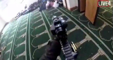Un tânăr, inculpat la Christchurch pentru că a postat online imagini difuzate în diect de la carnagiul din Noua Zeelandă
