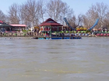 O ambarcaţiune turistică s-a scufundat pe râul Tigru din Irak; autorităţile se tem că ar fi cel puţin 40 de morţi - FOTO, VIDEO

