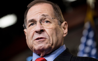 Democraţii afirmă că Mueller nu-l exonerează pe Trump şi cer audierea lui Barr în Congres