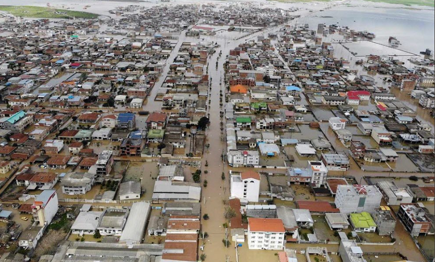Cel puţin 18 morţi şi zeci de răniţi în Iran, în inundaţii fără precedent în numeroase provincii