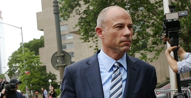 Michael Avenatti, arestat la New York, inculpat de extorcare vizând gigantul Nike şi fraude bancare şi financiare