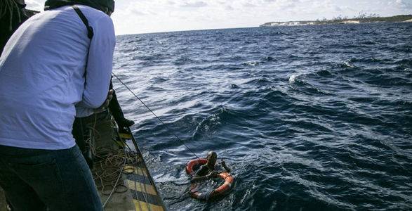 Patru persoane au murit după ce o ambarcaţiune cu migranţi s-a scufundat în apropierea coastei de nord-vest a Turciei


