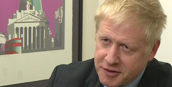 Boris Johnson, foarte dezamăgit de anunţul lui May, denunţă încredinţarea frâielor ţării UE şi lui Corbyn