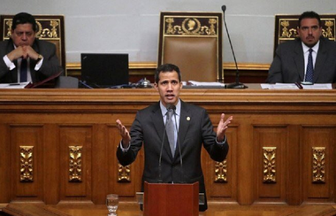 UE condamnă decizia Venezuelei de a-i ridica imunitatea parlamentară liderului opoziţiei Juan Guaido

