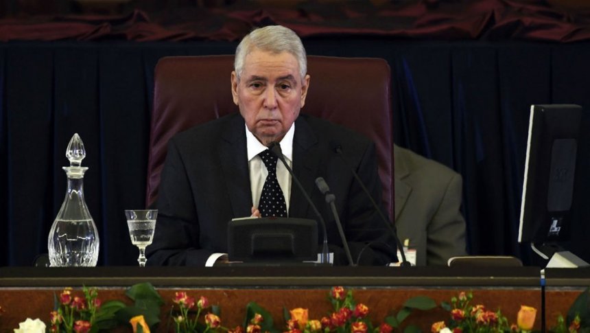 Parlamentul Algeriei se va reuni marţi pentru a numi preşedintele interimar al ţării