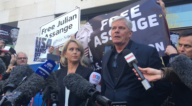 Assange va contesta cererea SUA de extrădare cu privire la ”piraterie informatică” într-o audiere la 2 mai, anunţă avocata sa Jennifer Robinson