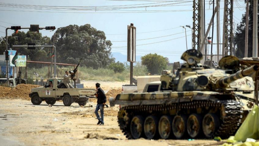 Cel puţin 121 de morţi şi aproape 600 de răniţi la sud de capitala libiană Tripoli, pe un front rămas neschimbat de la începutul confruntărilor armate