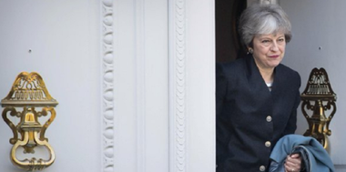 Theresa May, fragilizată în partidul său, reia discuţiile cu privire la Brexit cu opoziţia 